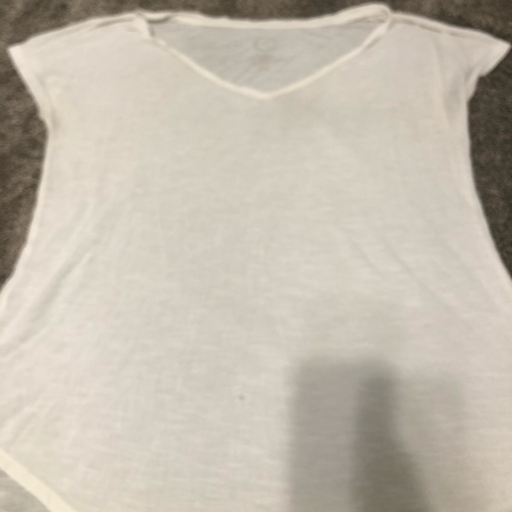 White tee